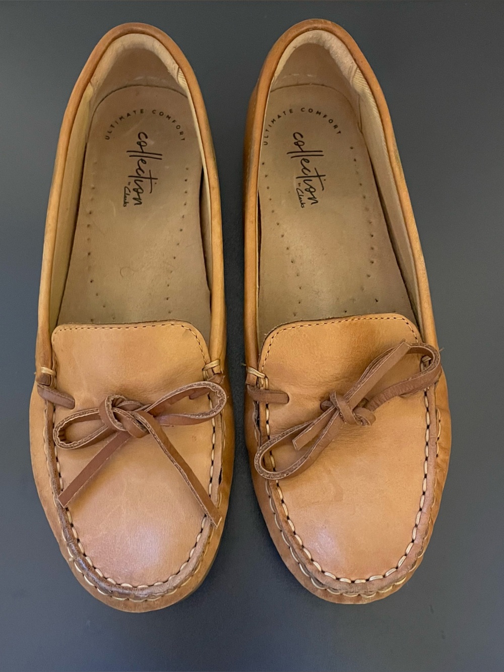 Clark’s Comfort Collection Women’s Tan Leather Loafers Size 7.5
